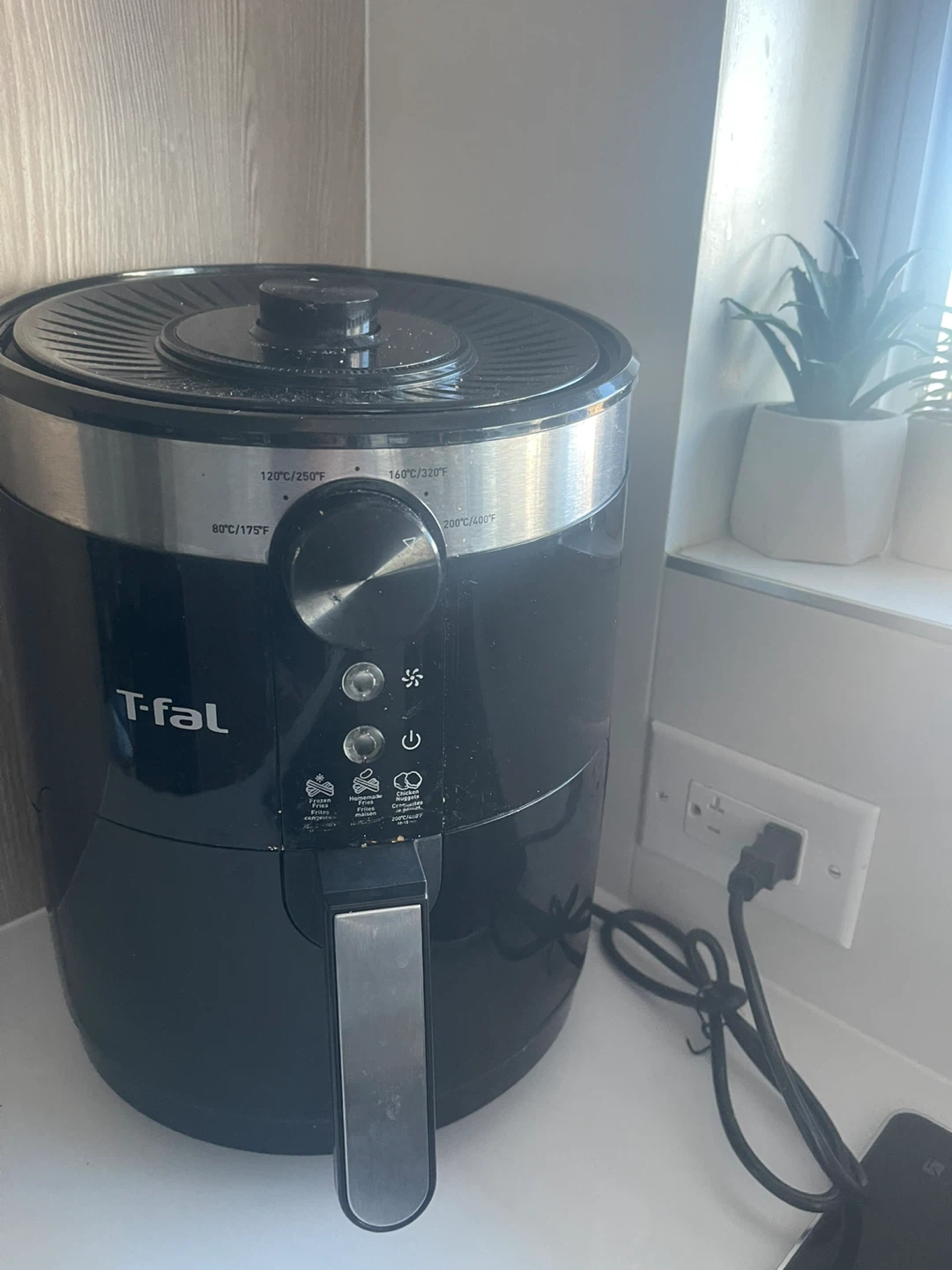 T-fal Air Fryer - photo 2