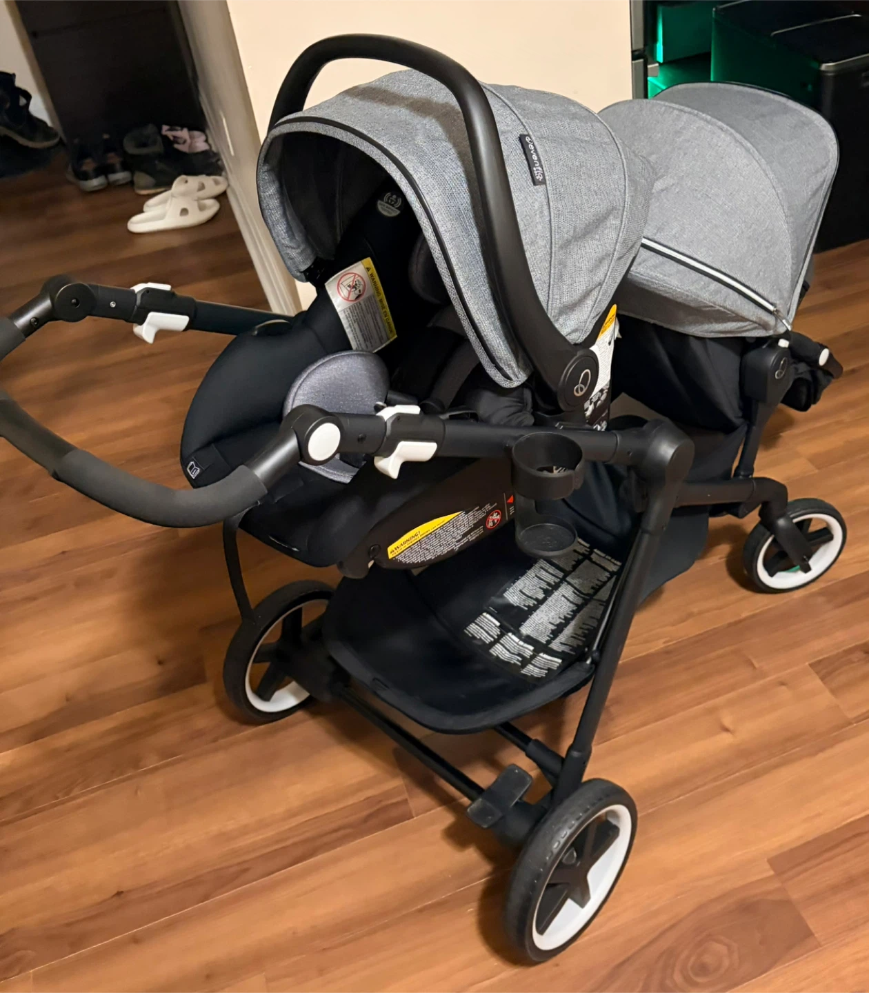 Evenflo Gold Pivot Xpand Travel System/ LiteMax Infant Car Seat - photo 5