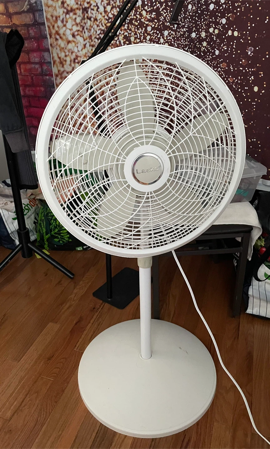 Lasko Oscillating Pedestal Fan - photo 2
