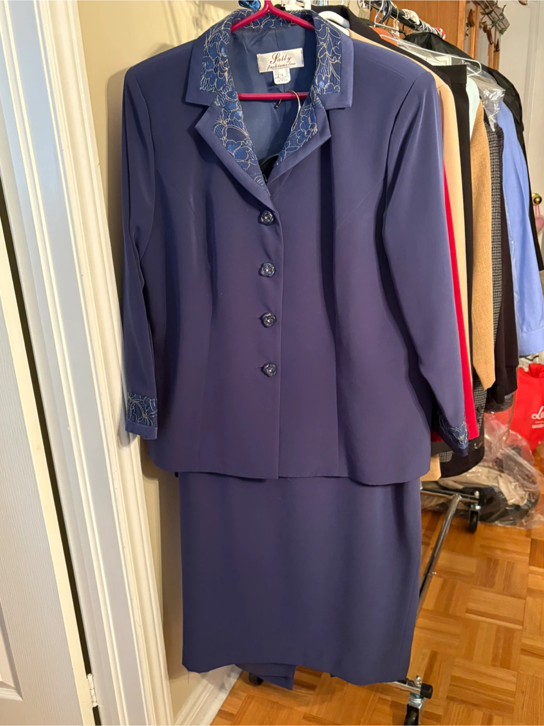 Fashion Bug Women's Navy Blue Skirt Suit Size 16