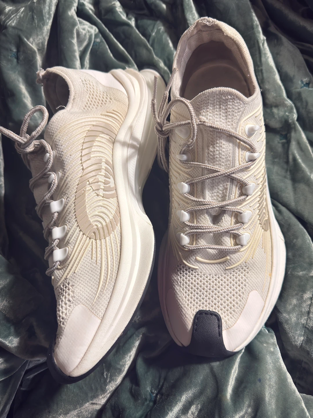 Gucci Beige running Sneakers 12.5 size