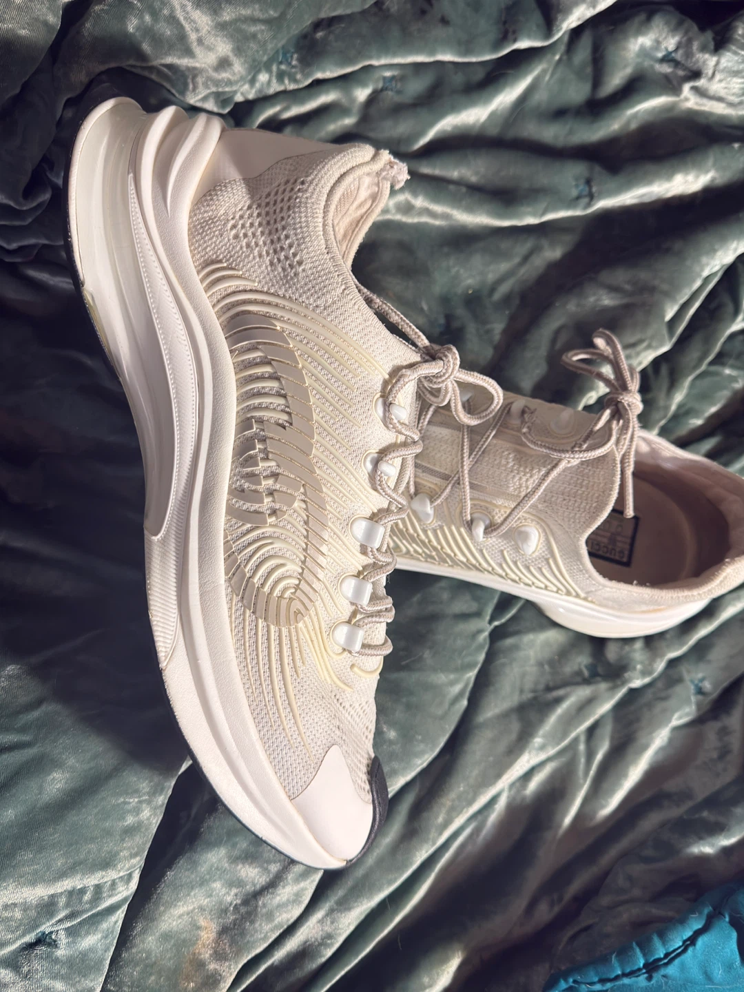Gucci Beige running Sneakers 12.5 size - photo 3