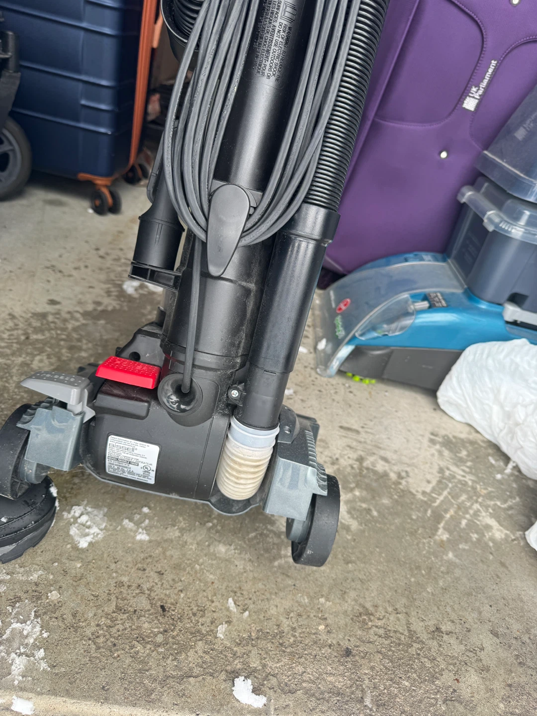 Bissell AeroSwift Compact Bagless Vacuum Cleaner