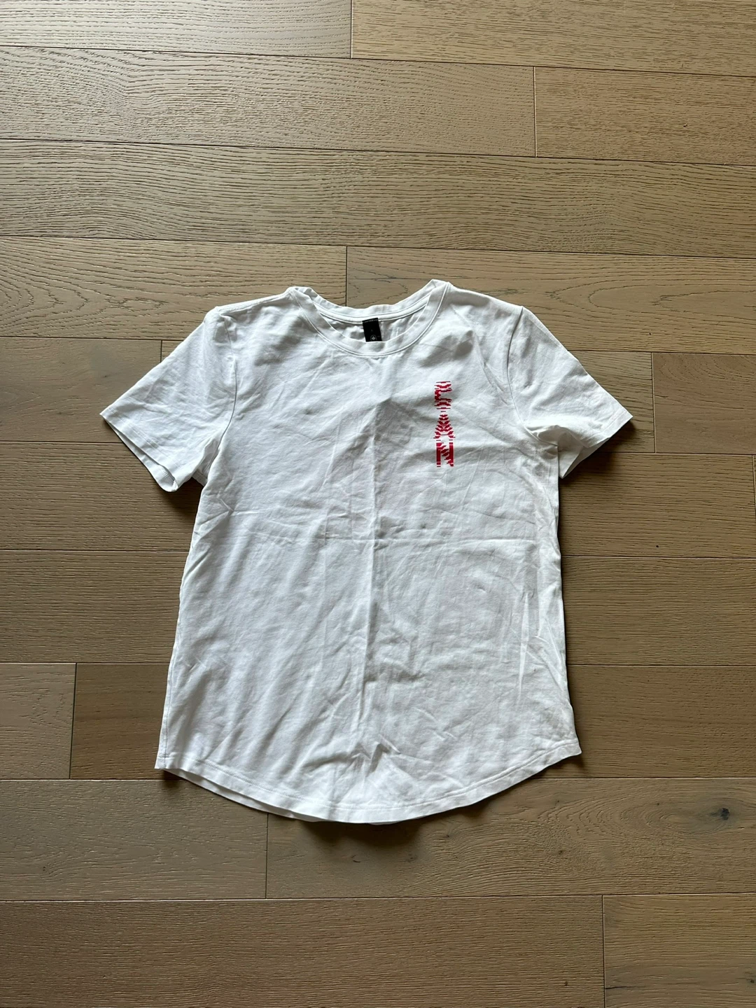 Lululemon team Canada size 6 woman’s tshirt - photo 3