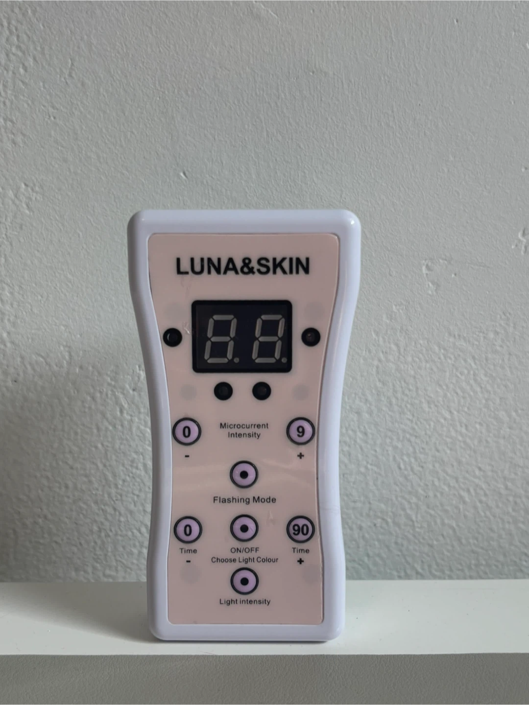 LUNA&SKIN RegenMask LED Face & Neck Mask - photo 3