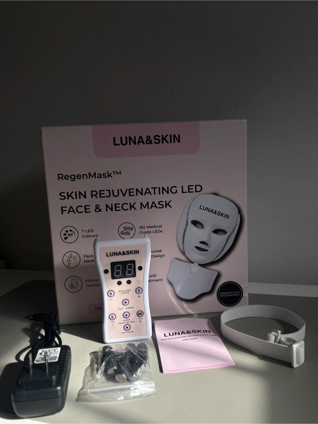 LUNA&SKIN RegenMask LED Face & Neck Mask - photo 2