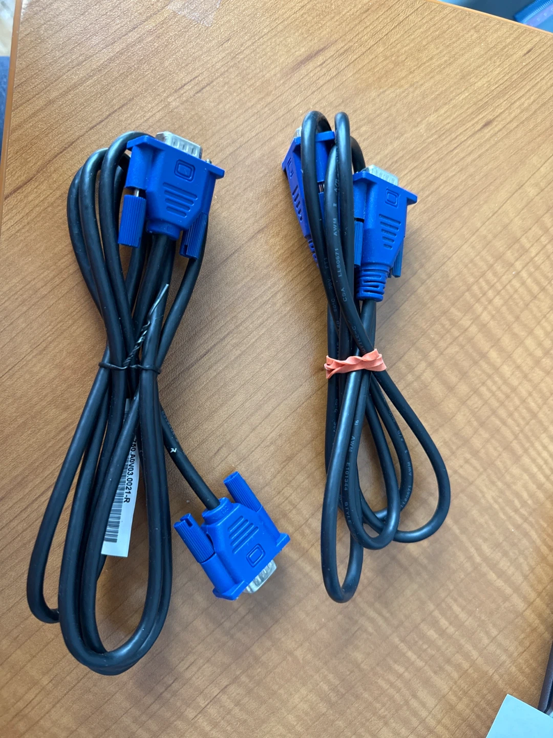 2x Blue VGA Cables