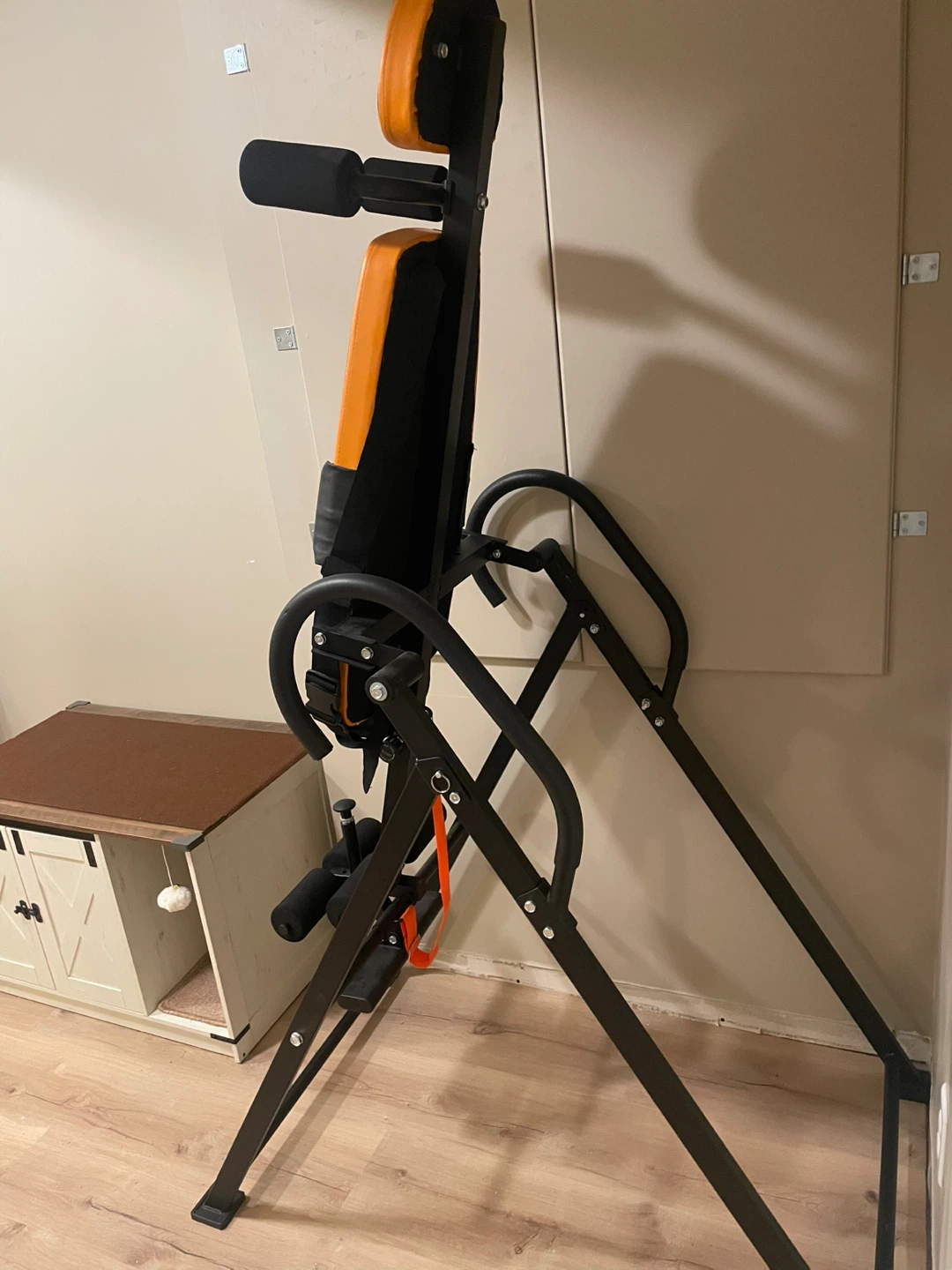 VEVOR Inversion Table - photo 3
