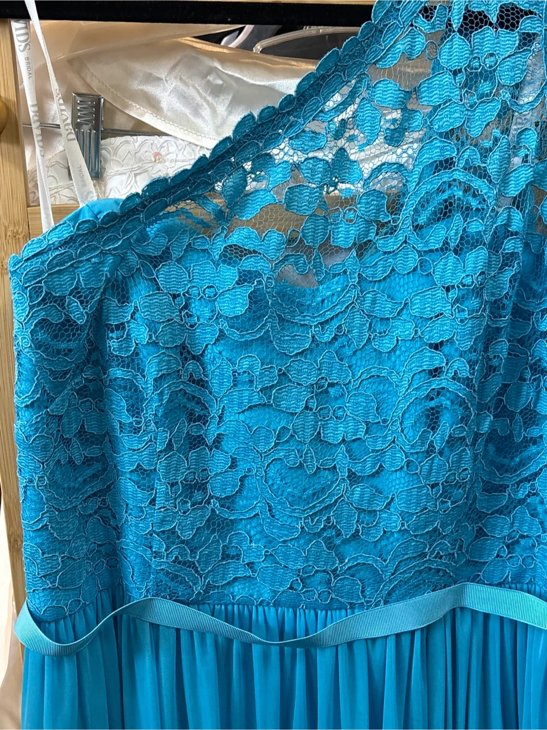 Turquoise Lace One-Shoulder Prom Dress - photo 3