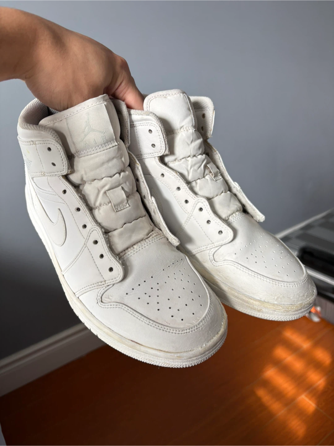 Air Jordan 1 Mid Men's Shoes White Size 8.5 - photo 3
