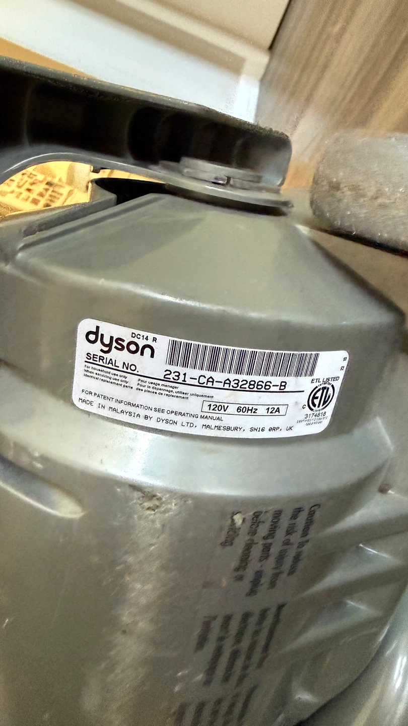 Dyson DC14 Vacuum — For Parts / Not Working - photo 3