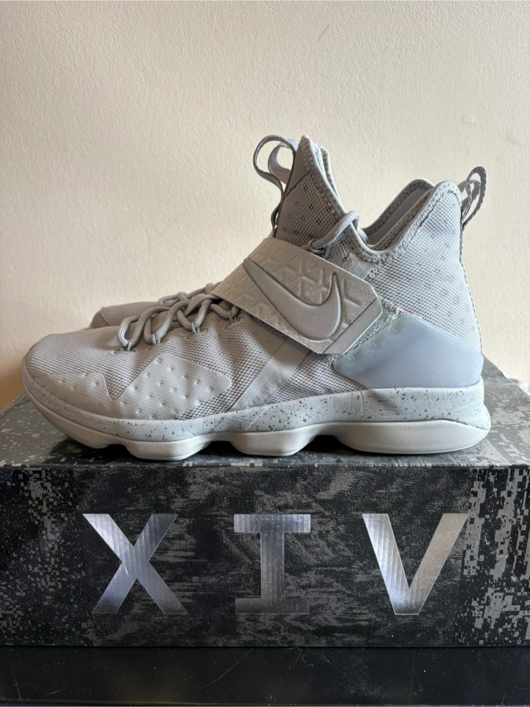 Nike LeBron 14 Men’s Sz 12 - photo 3