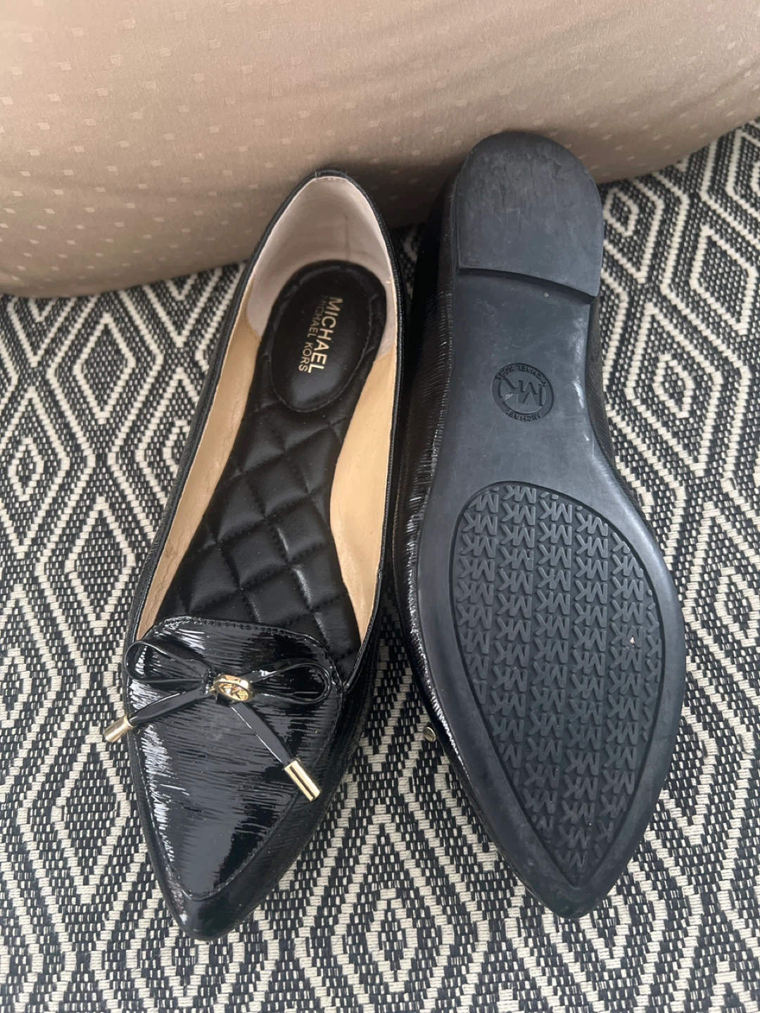 Michael Kors Black Patent Bow Flats - photo 2