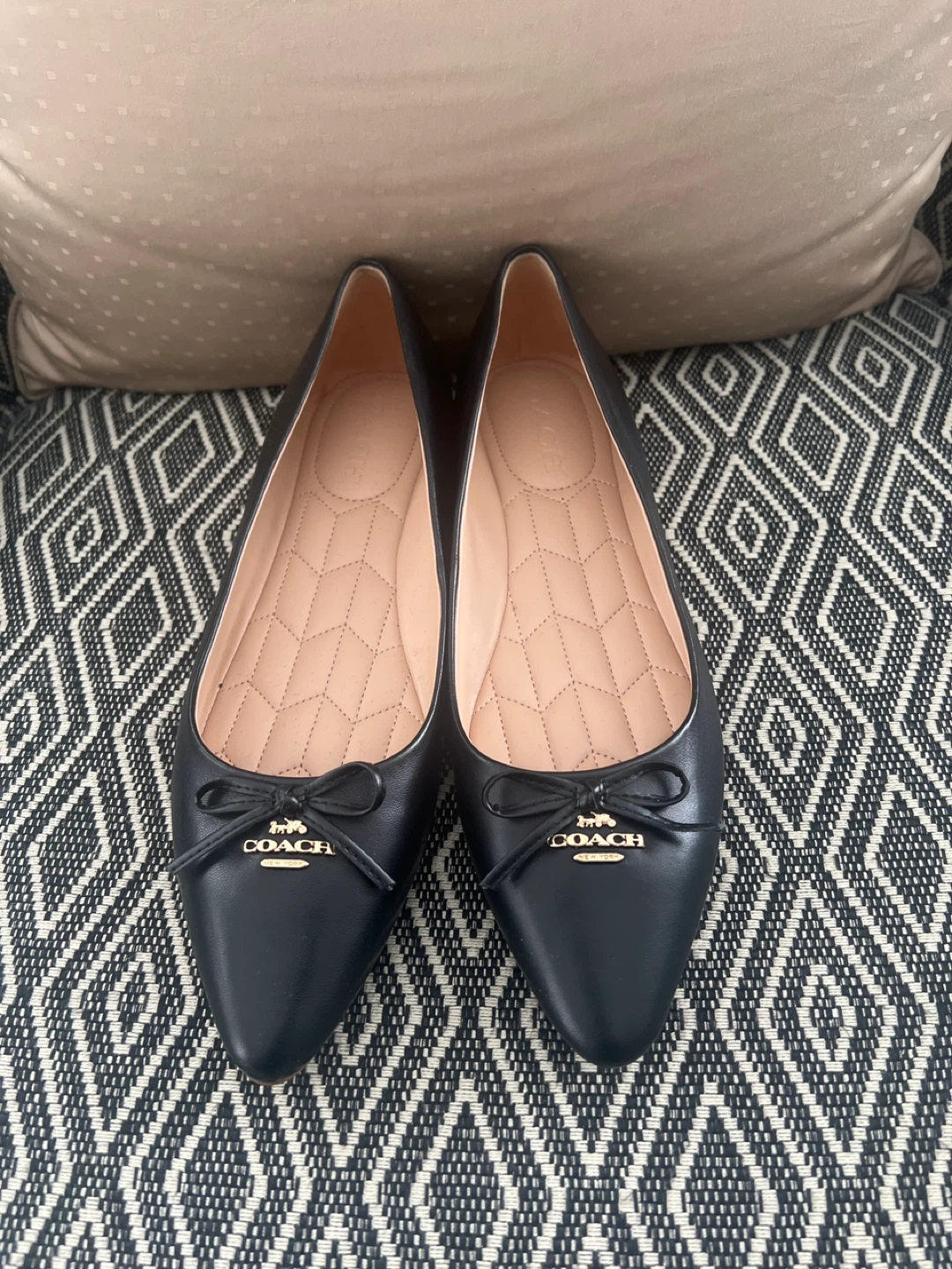 Coach Black Leather Pointed Toe Bow Flats Size 7.5