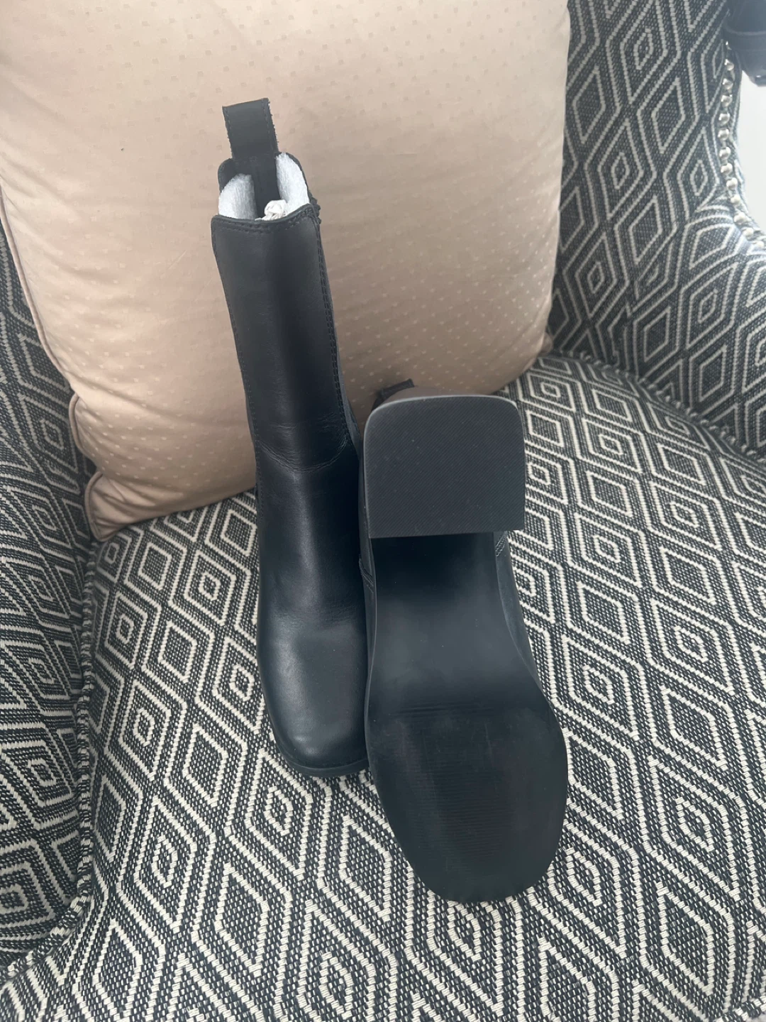 Steve Madden Black Leather Chelsea Boots - Size 7 - photo 3