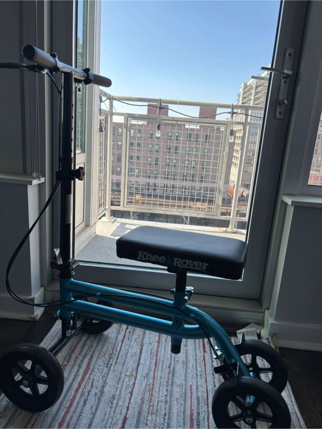 Knee Rover Walker
