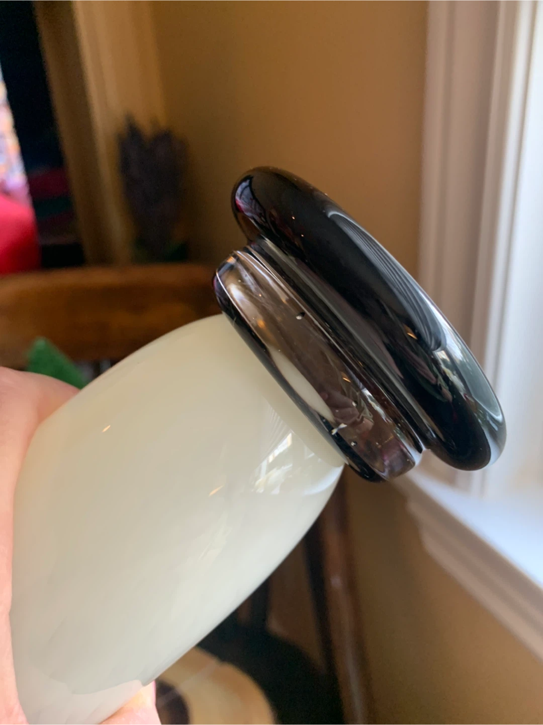 Stunning Vintage Cream Swirl Art Studio Glass Vase - photo 4