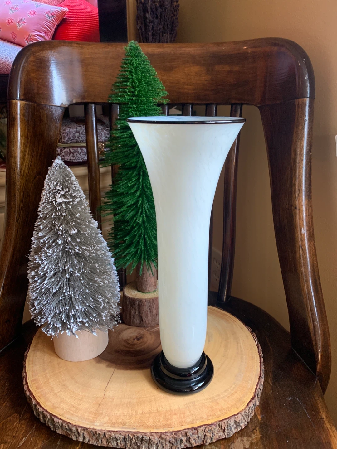 Stunning Vintage Cream Swirl Art Studio Glass Vase