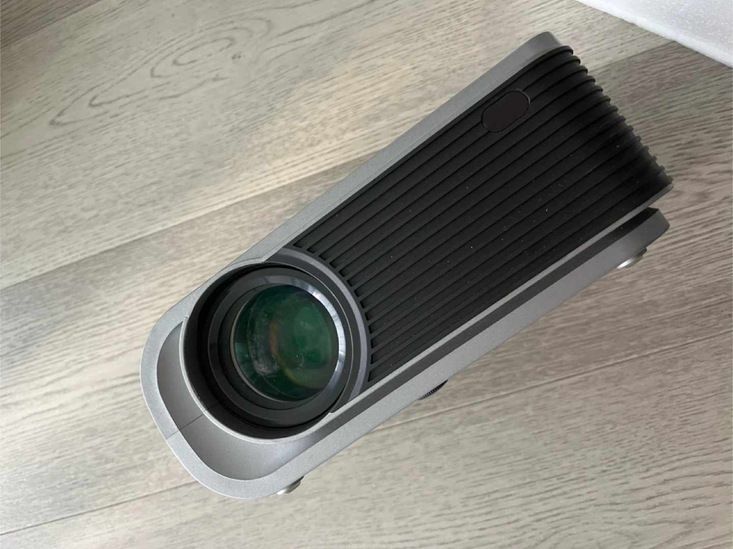 High Definition Projector - photo 4