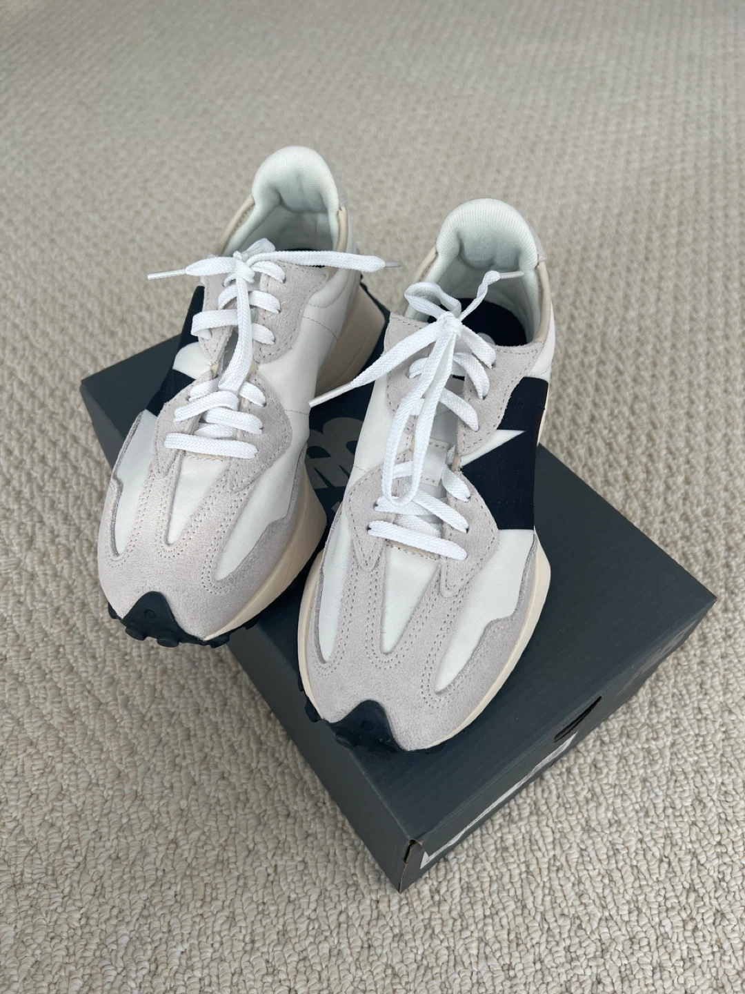 New Balance WS327FE Lifestyle Shoes - Womens Size 7