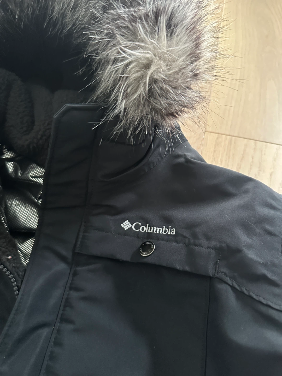 Columbia Winter Parka Jacket with Faux Fur Hood