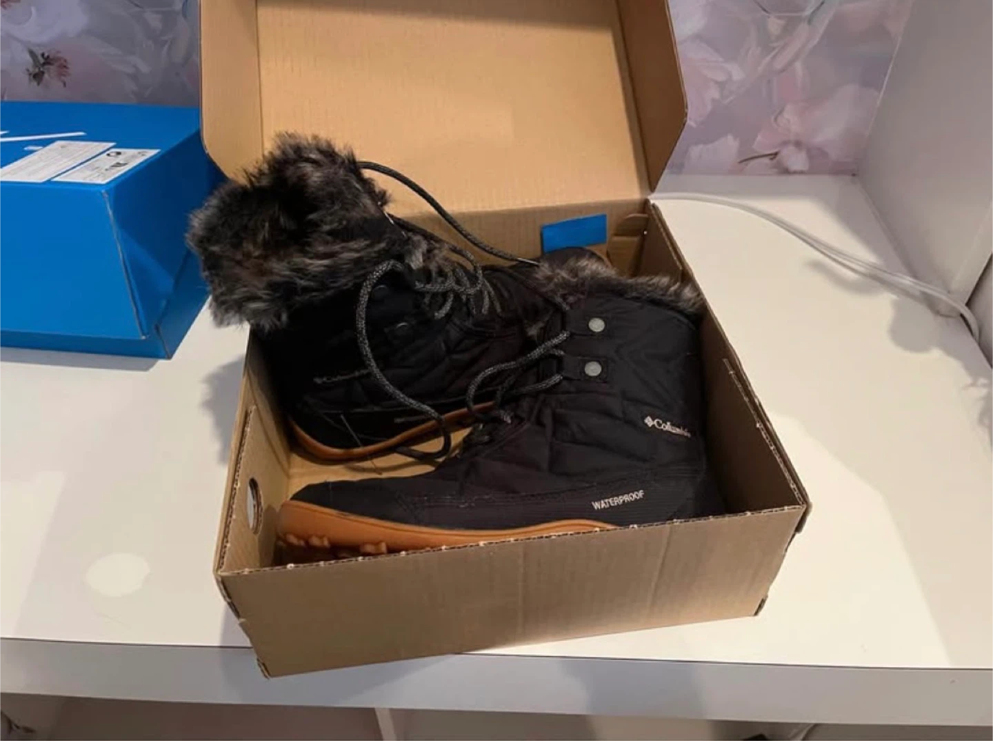 Columbia Minx Shorty III Women’s Winter Boots – Size 8 (EUR 39)