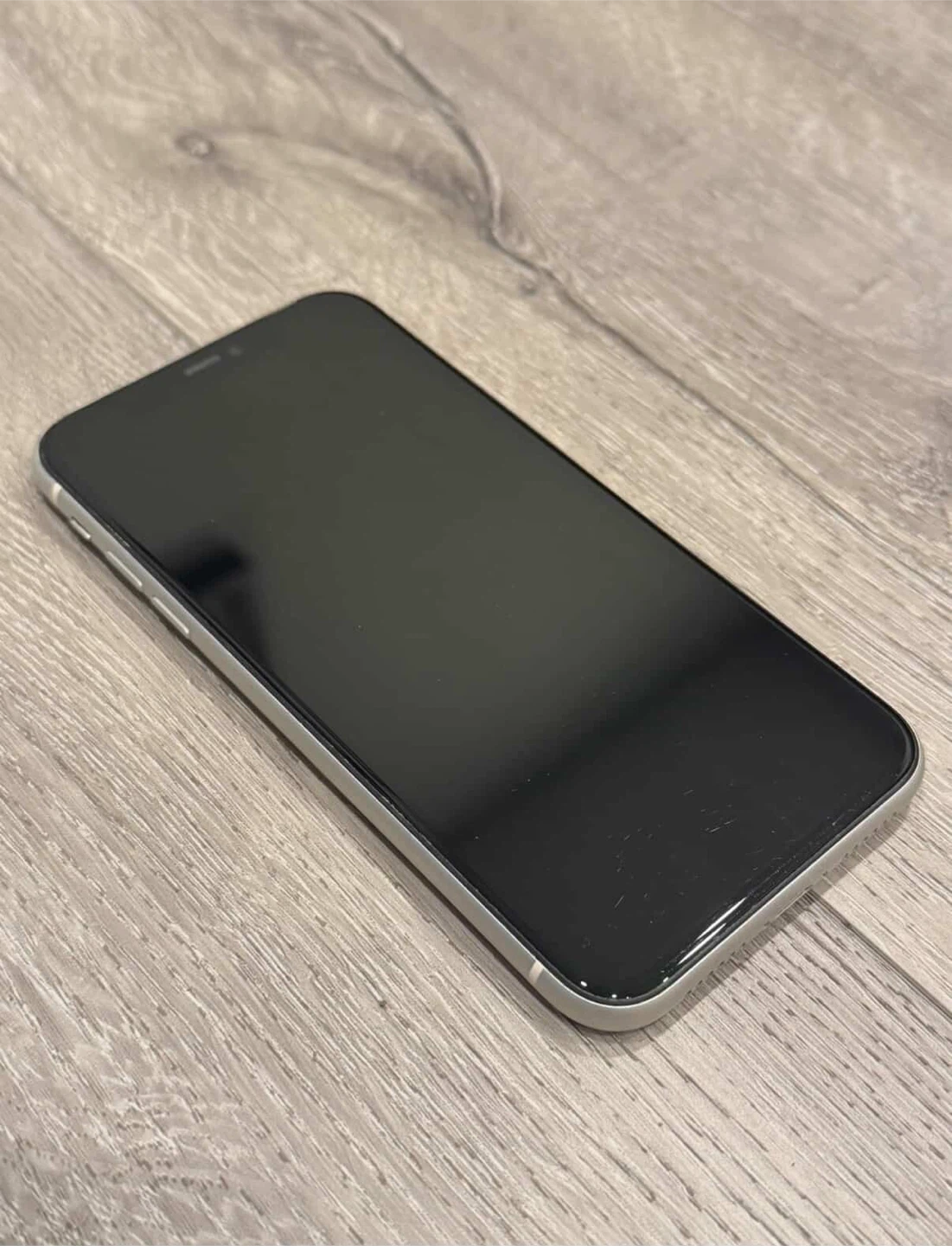 Apple iPhone 11 White