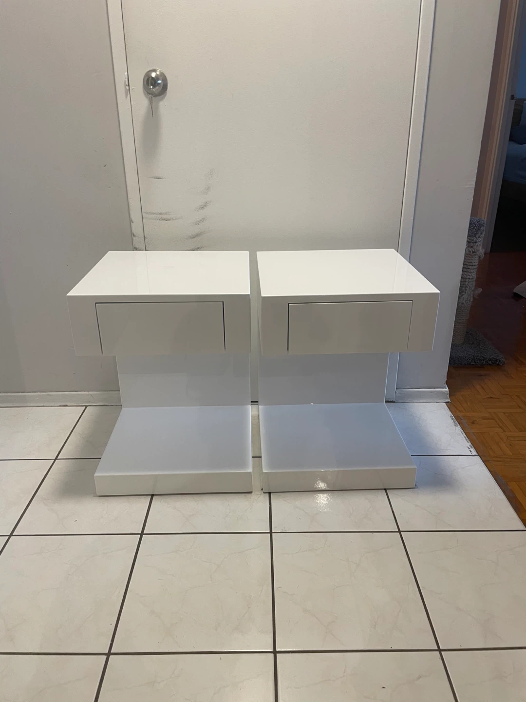 White Lacquer Nightstands Plus Lamps