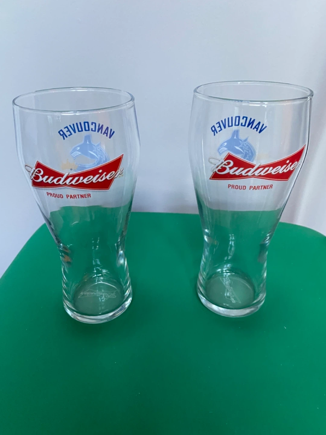 Budweiser Vancouver Canucks Pint Glasses (Set of 2) - photo 2