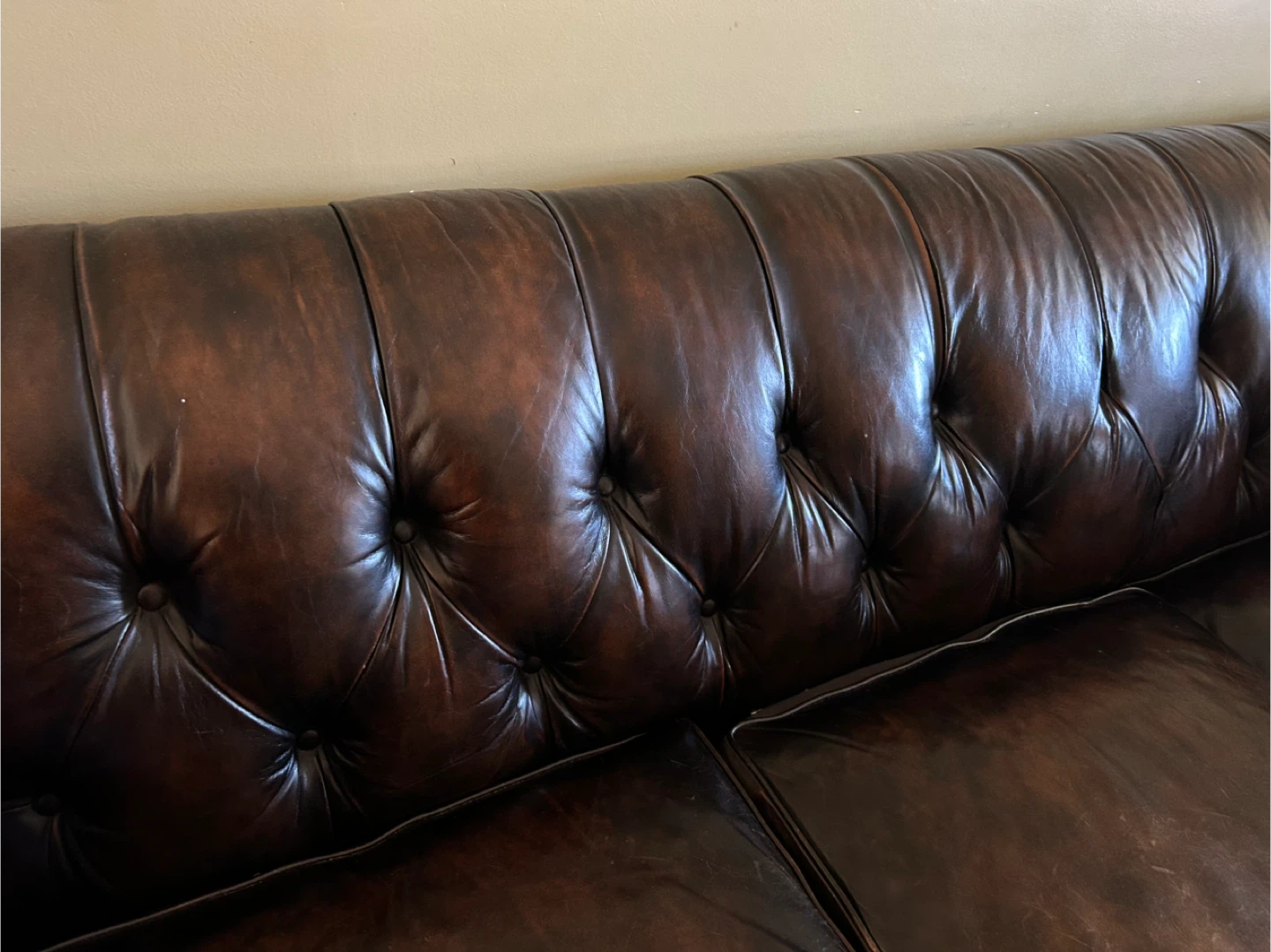Leather Sofa pet free home - photo 4