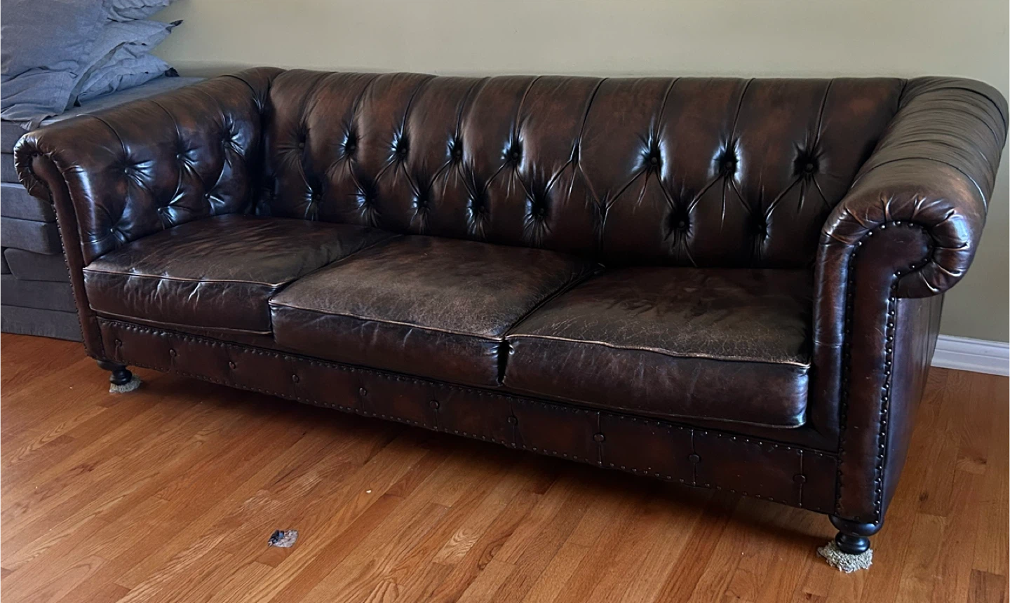 Leather Sofa pet free home - photo 2