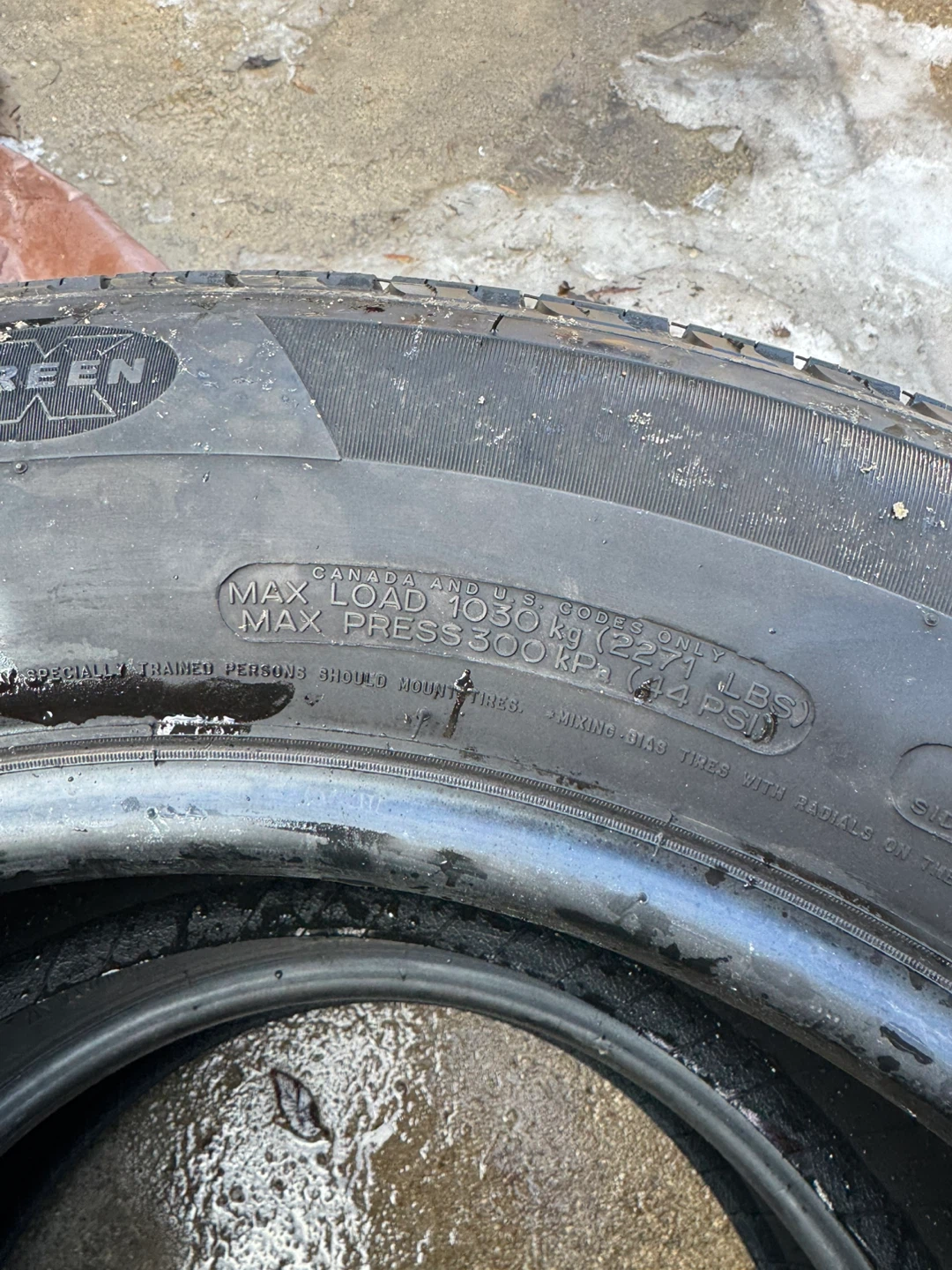 Michelin P265/60R18 Tire - photo 3