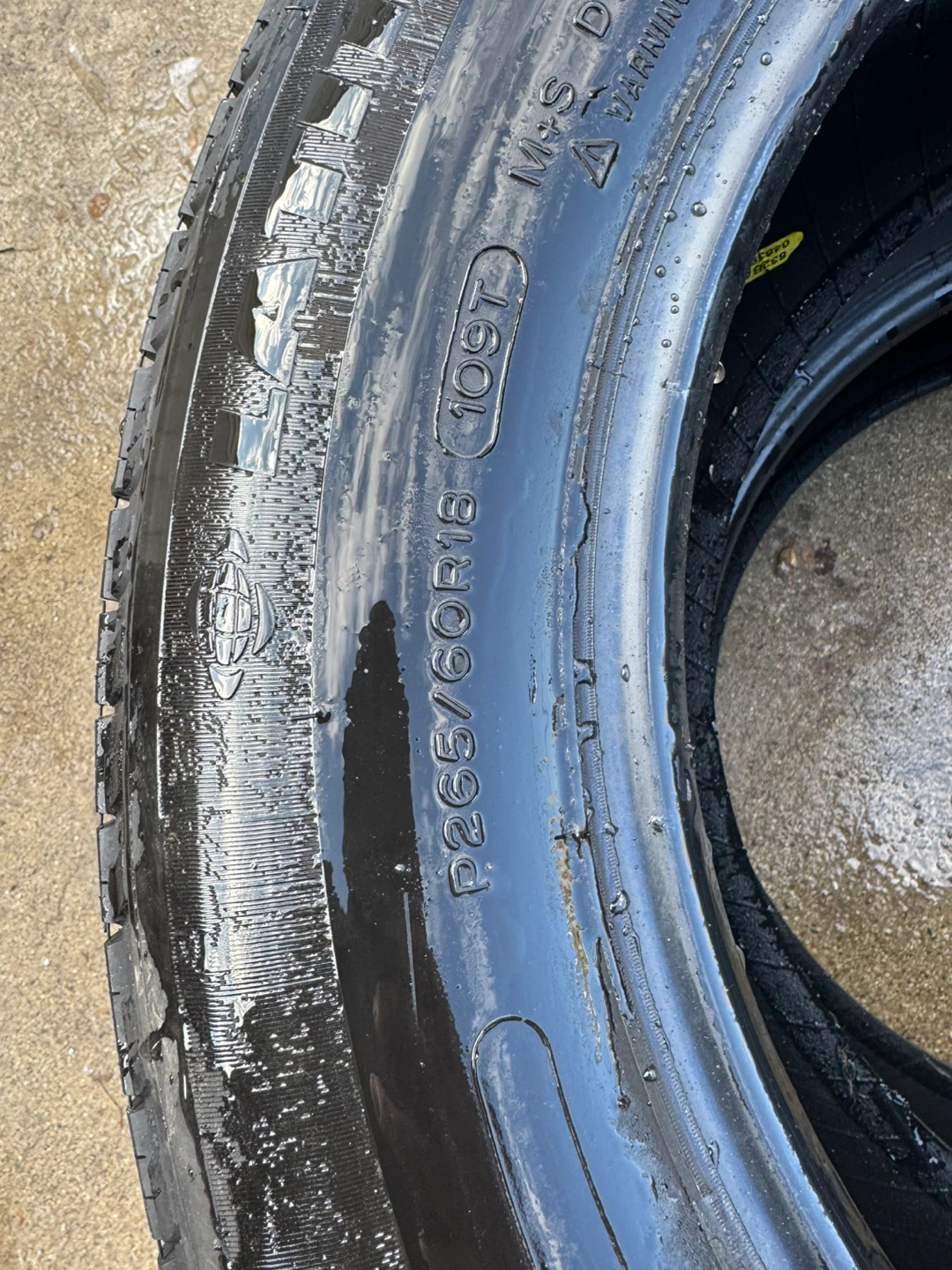 Michelin P265/60R18 Tire - photo 2