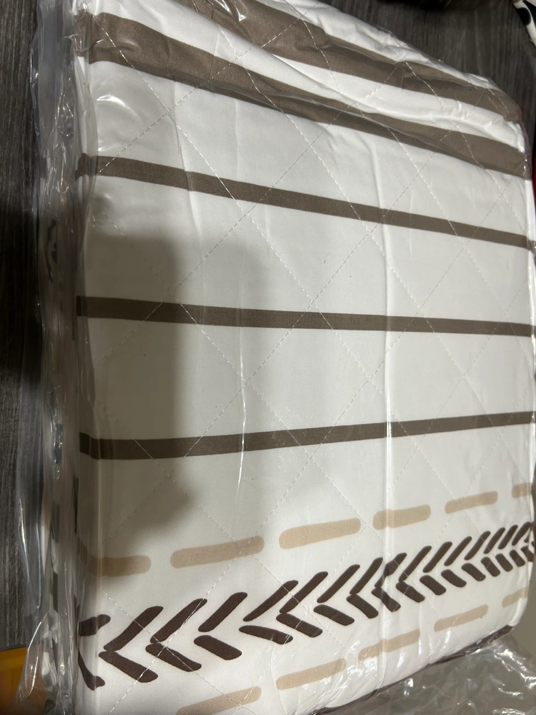 Brand New -Bedmoon Quilt set ,king Size