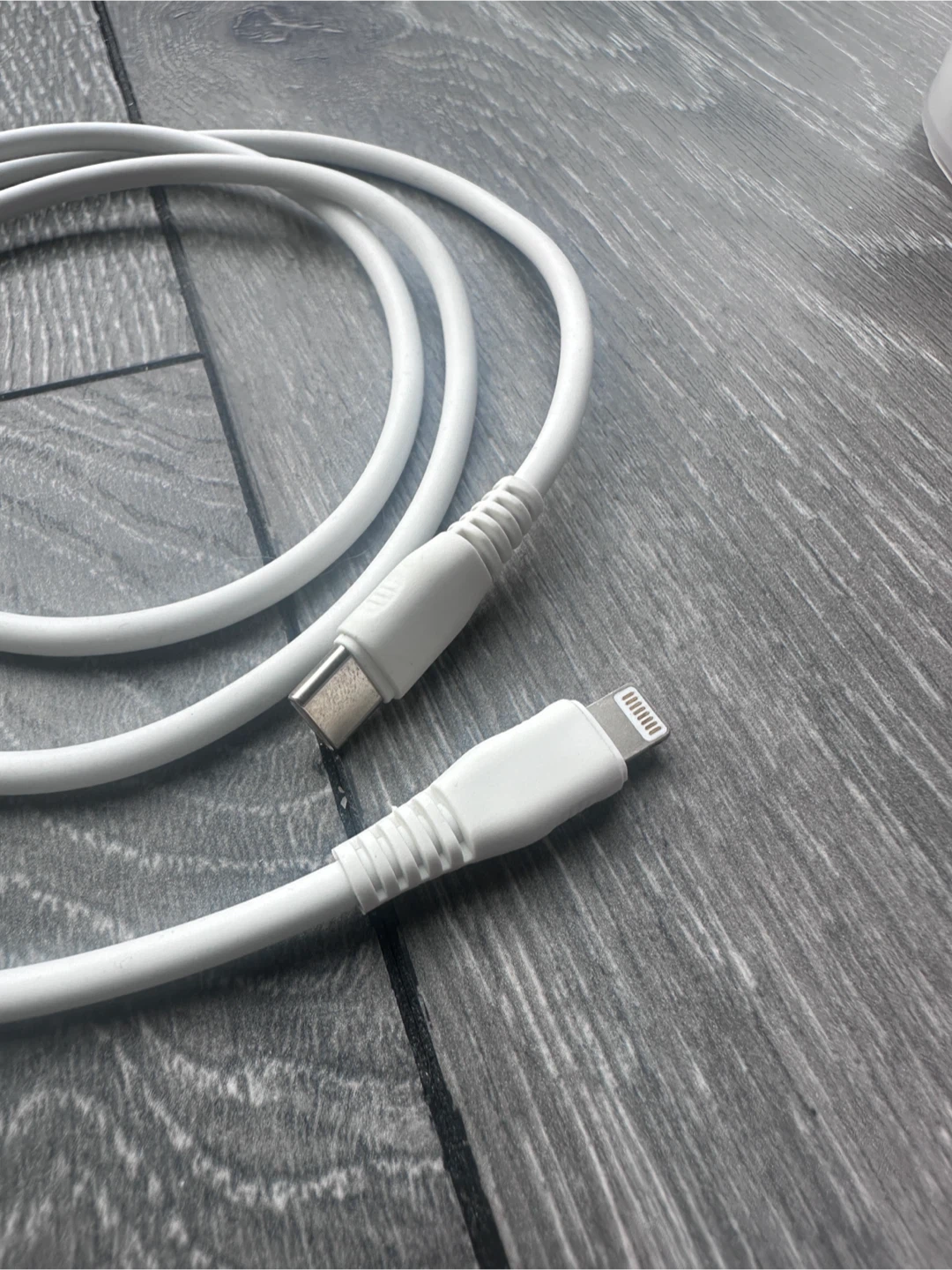 White USB-C to Lightning Cable - photo 2