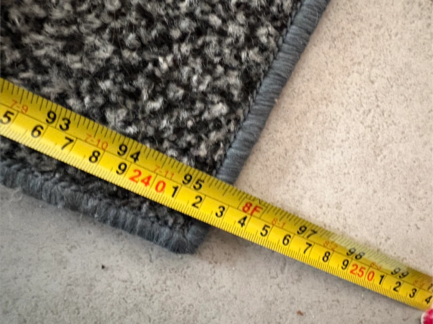6x8 ft Grey Shag Rug - photo 4