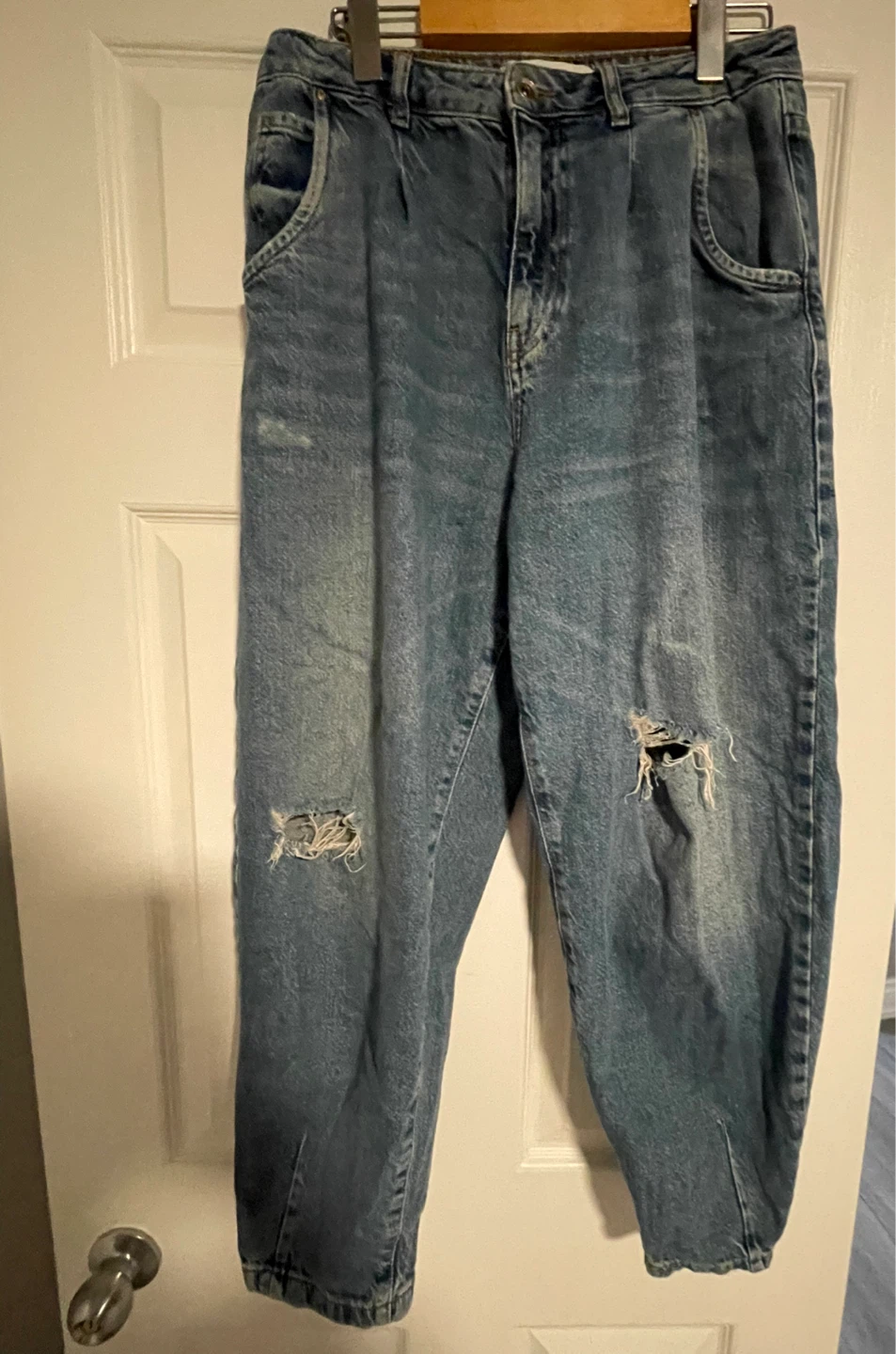 ZARA Women's Blue Distressed Denim Jeans