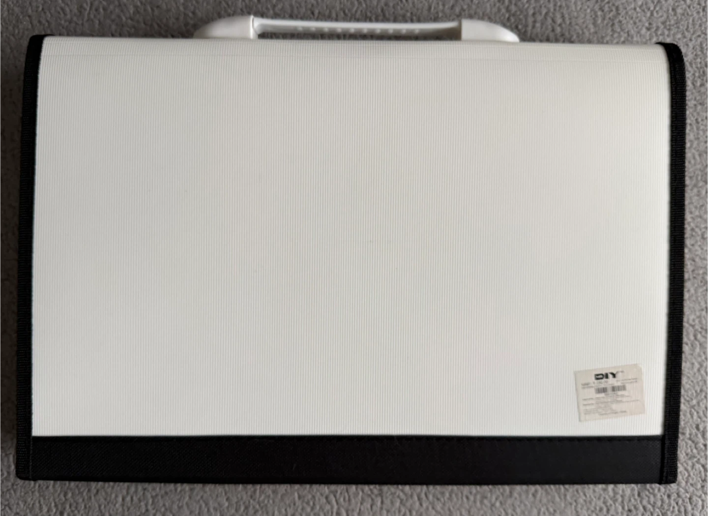 DIY Accordion Document Organizer with Handle - photo 2
