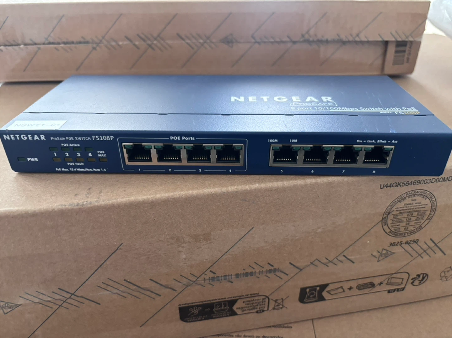 NETGEAR ProSafe 8 Port 10/100 Switch with 4 Port PoE FS108Pv3 - photo 3