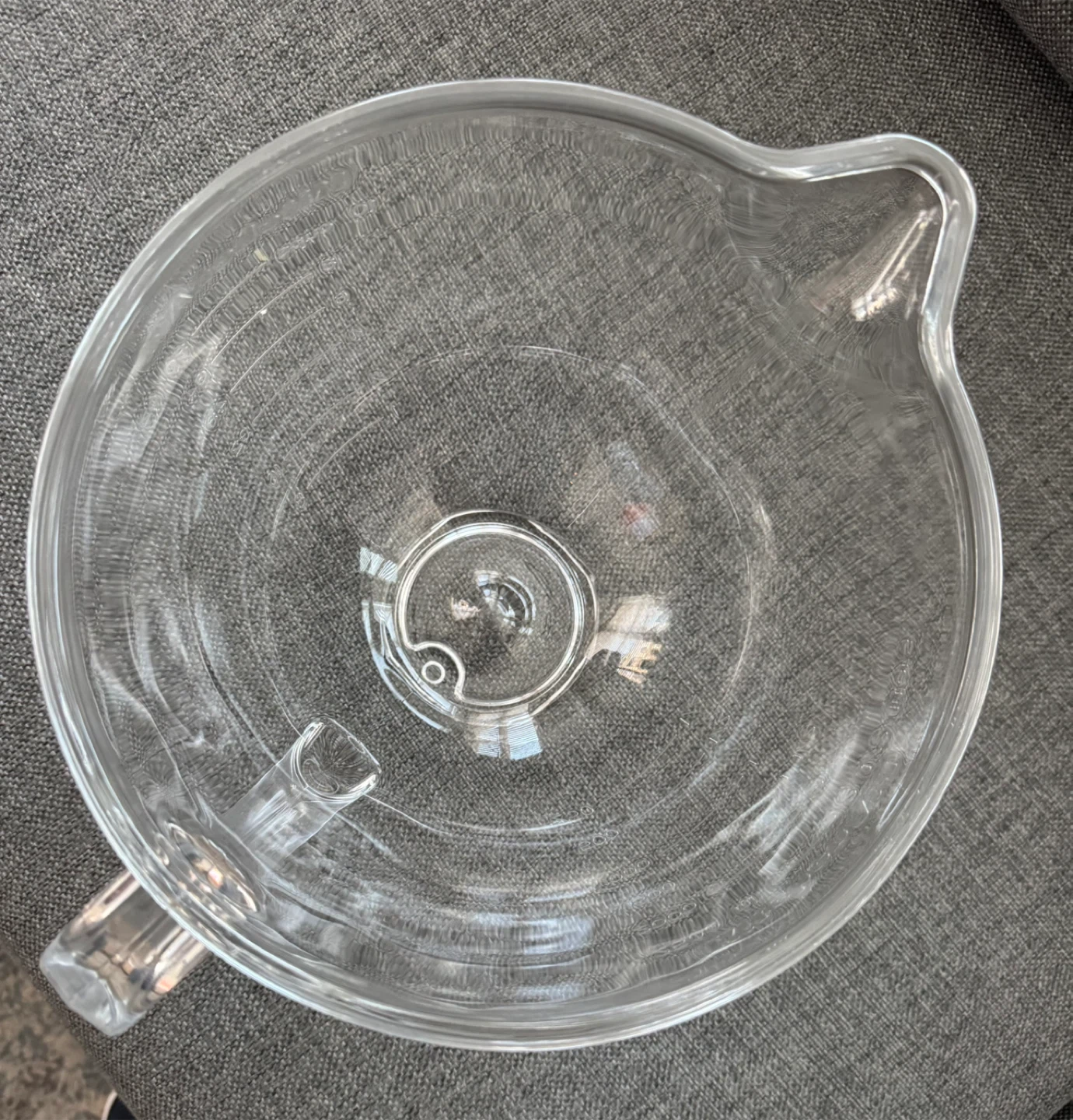 NEW 3.5 Qt KitchenAid Glass Mixing Bowl with Lid - photo 3