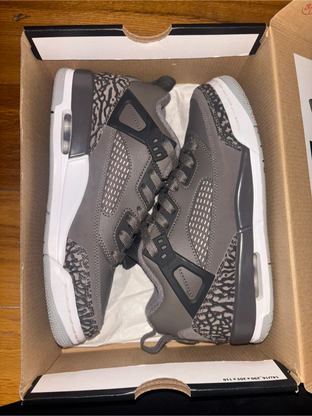 Jordan Spizike Low with dron tomzon p5g free-gratis