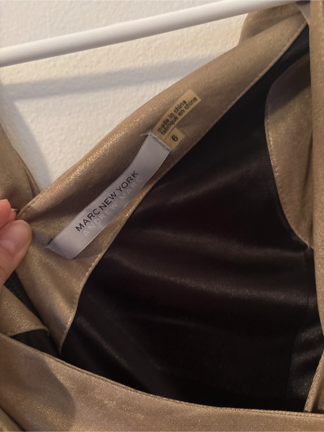 Marc New York Gold Ruched V-Neck Dress Size 6 - photo 5