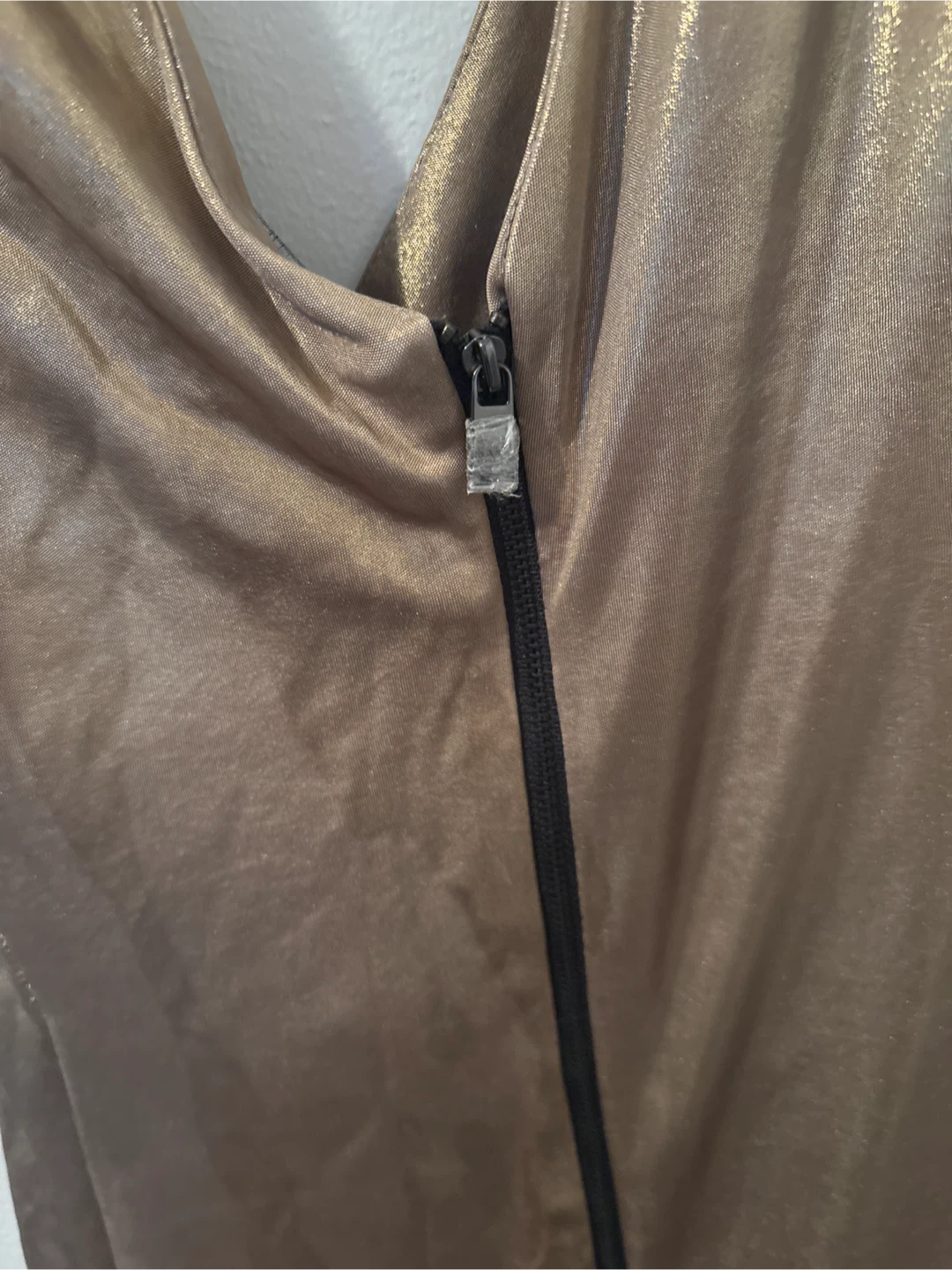 Marc New York Gold Ruched V-Neck Dress Size 6 - photo 4