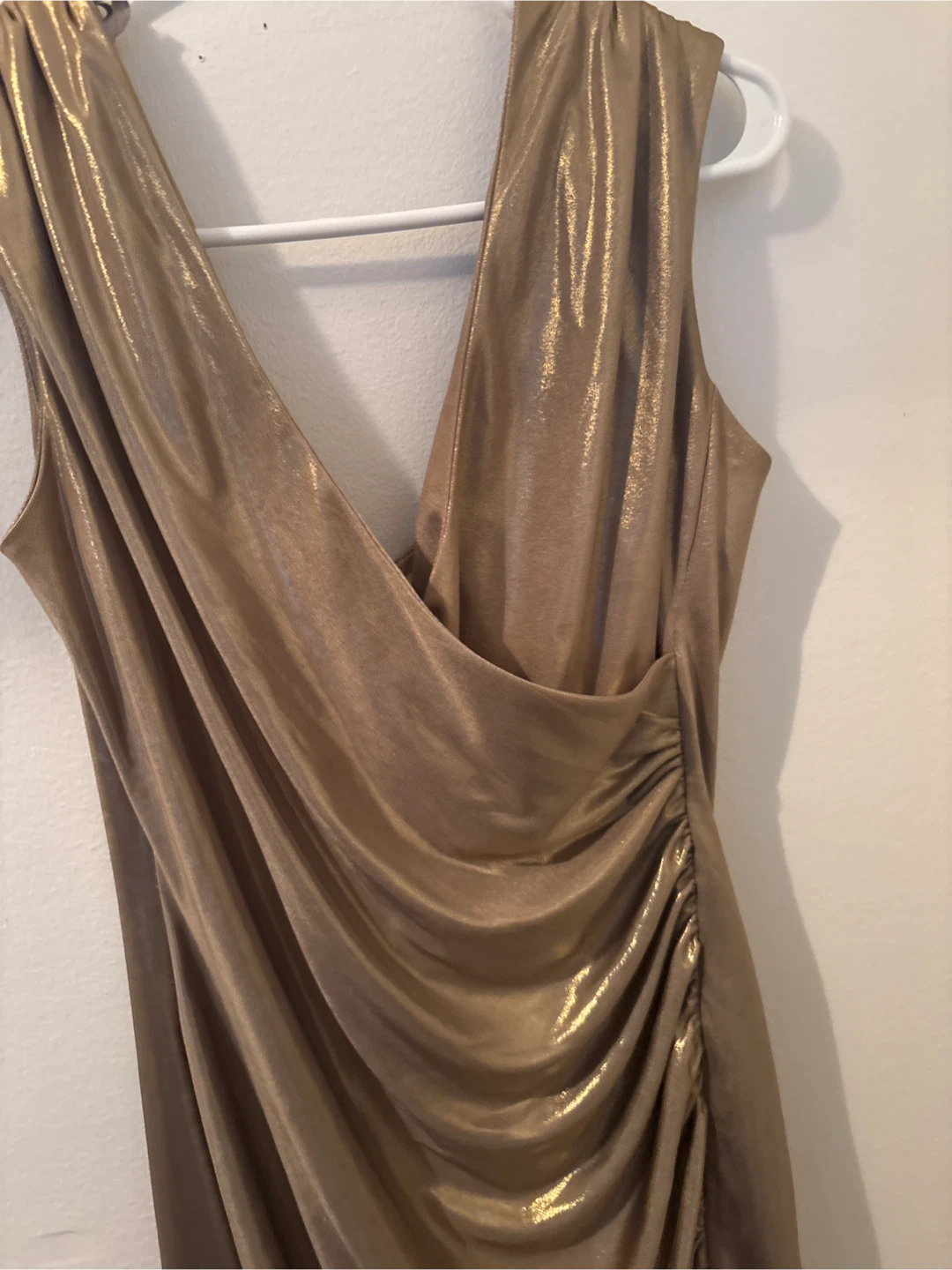 Marc New York Gold Ruched V-Neck Dress Size 6 - photo 2