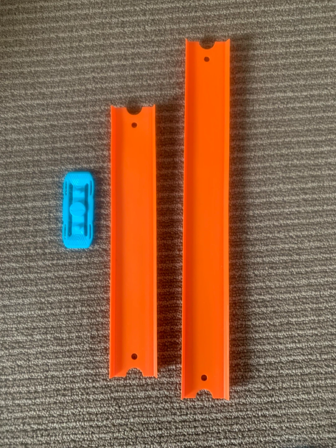Hot Wheels Orange Track and Connector Pieces - photo 3