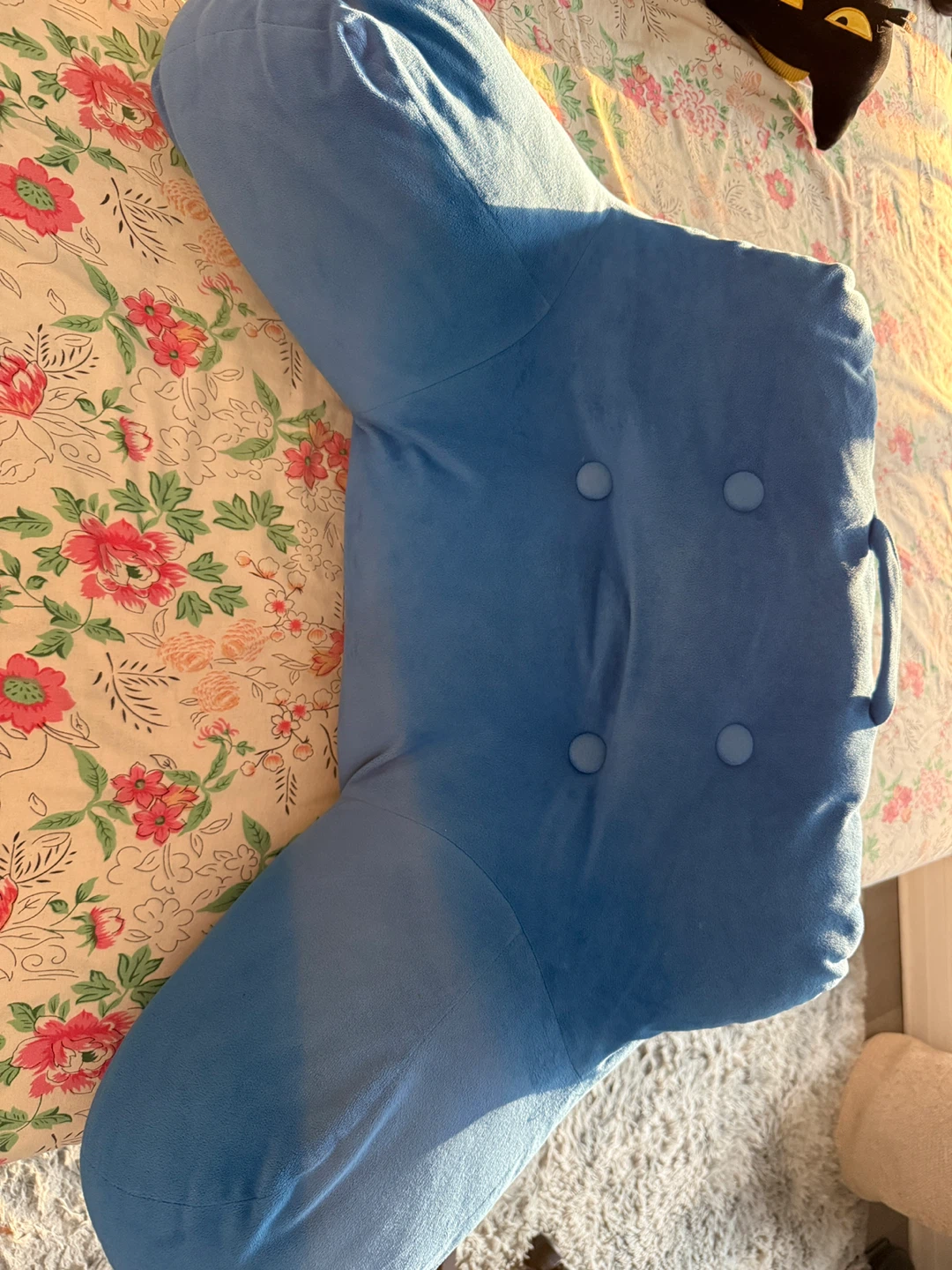 Blue Reading Pillow with Armrests