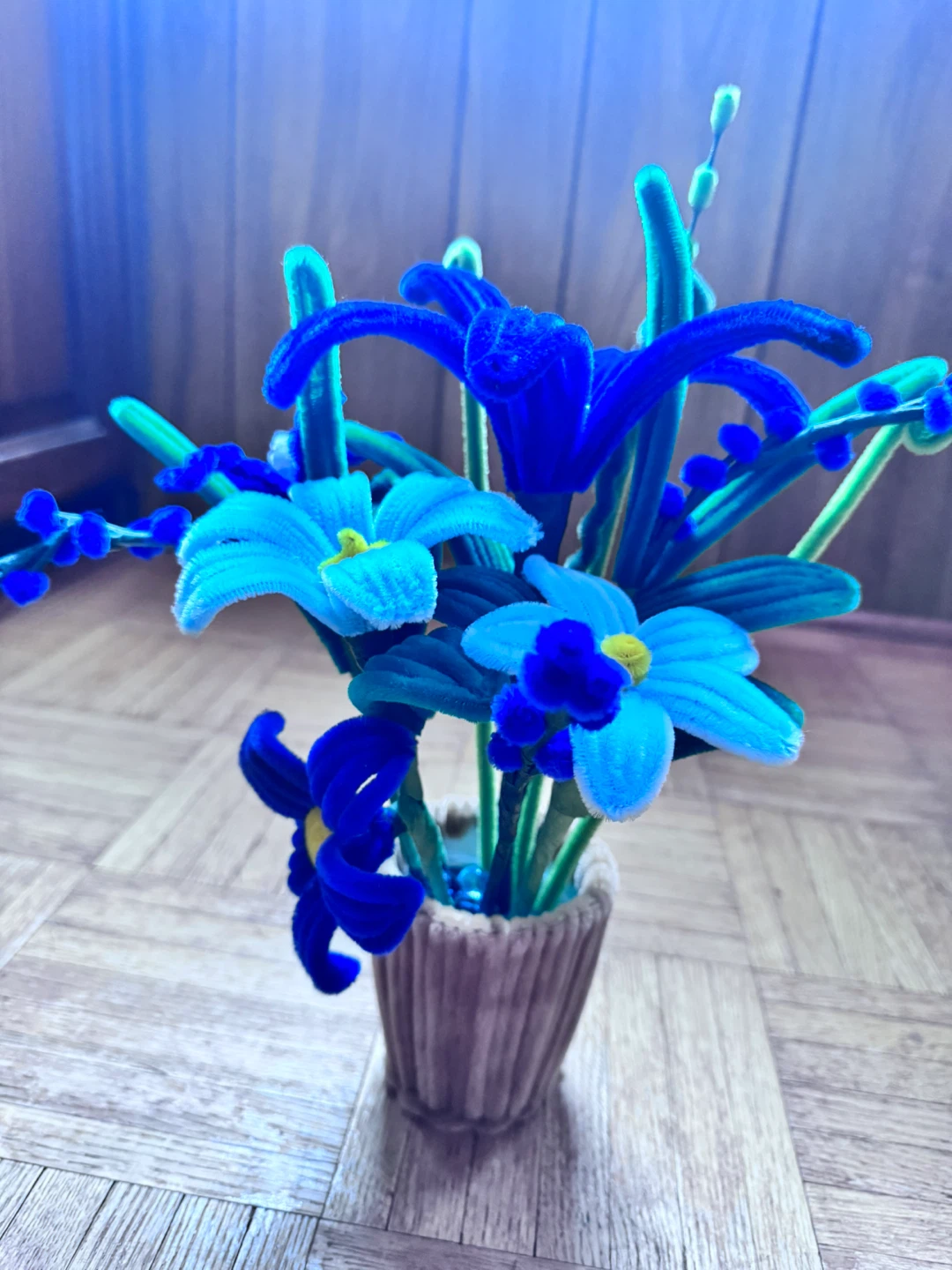Pipe Cleaner Flowers - Blue and Light Blue - photo 4