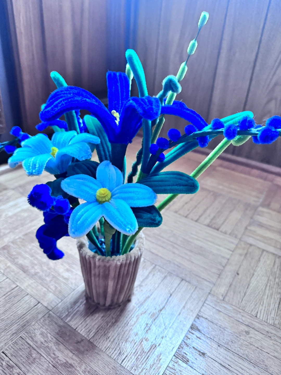 Pipe Cleaner Flowers - Blue and Light Blue - photo 3