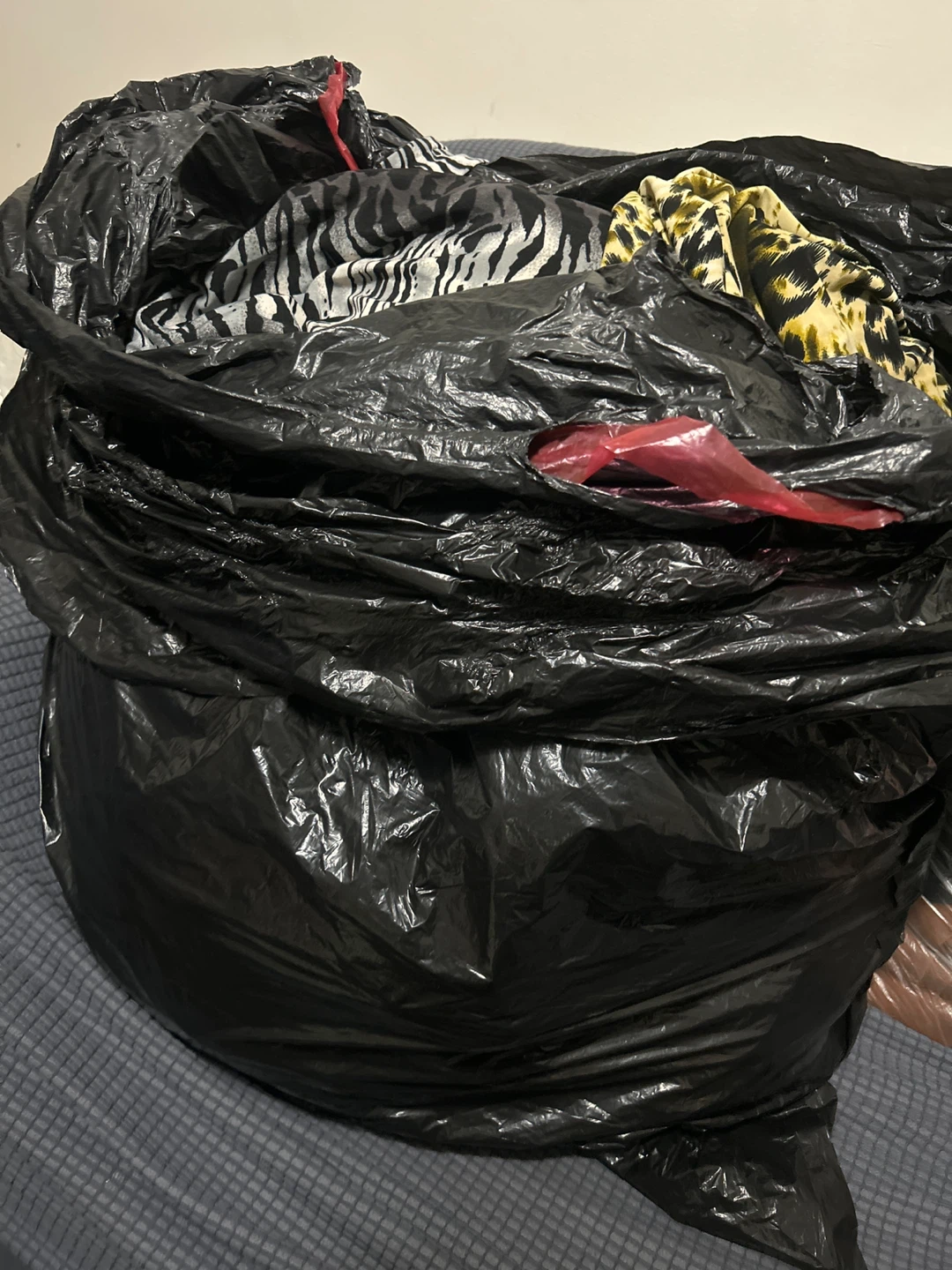Size Small bag of clothing - photo 2