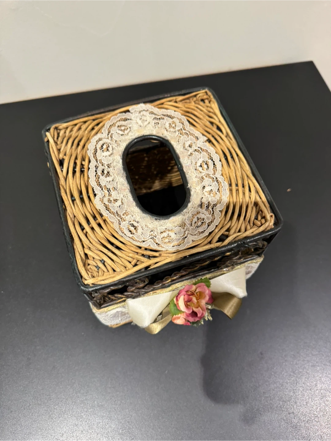 Decorative Wicker Tissue Box Holder - photo 2